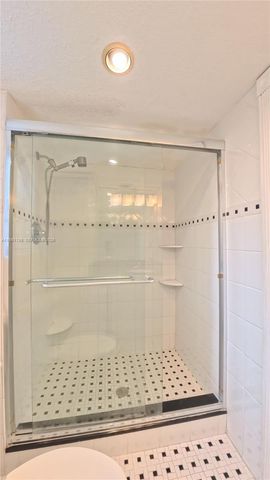 20300 W Country Club Dr PH18-3, Aventura, FL 33180