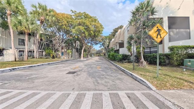 20300 W Country Club Dr PH18-3, Aventura, FL 33180