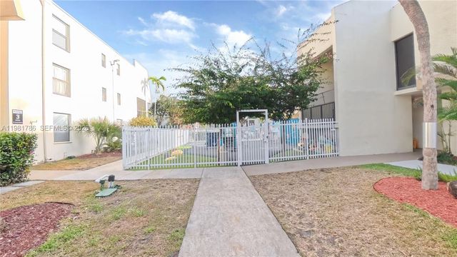 20300 W Country Club Dr PH18-3, Aventura, FL 33180