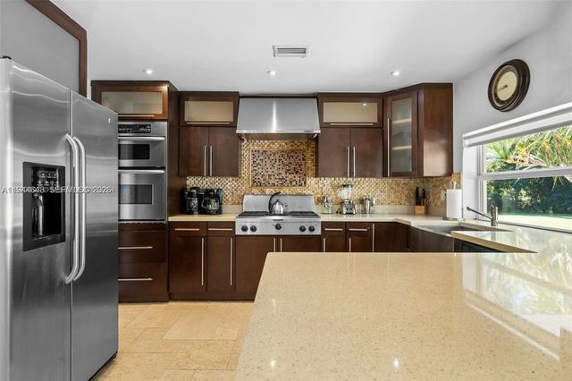 6411 SW 185th way, Southwest Ranches, FL 33332