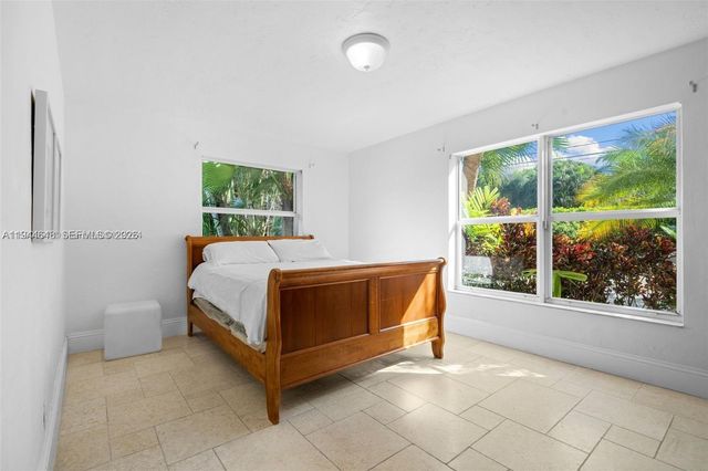 6411 SW 185th way, Southwest Ranches, FL 33332