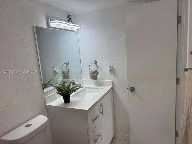 4550 NW 9th Street 709E, Miami, FL 33126