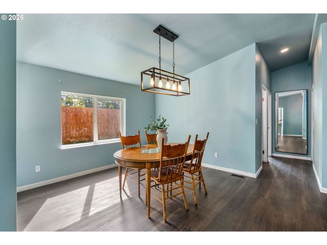 11 SECOND St, Carson, WA 98610