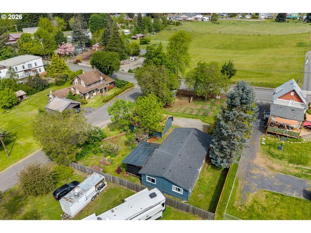 11 SECOND St, Carson, WA 98610