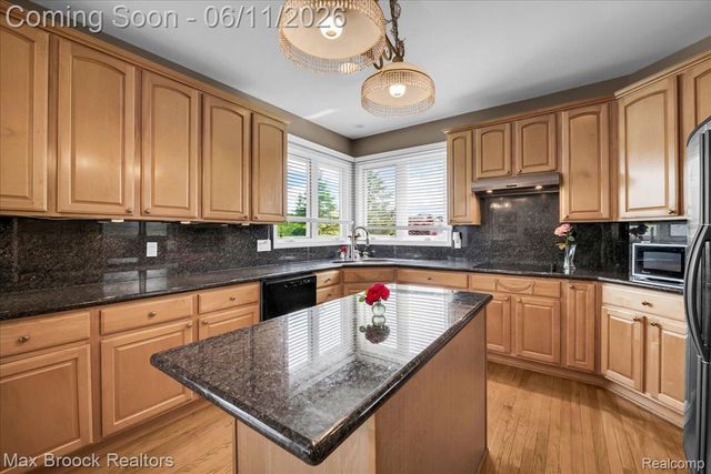 47159 Northumberland Street, Novi, MI 48374