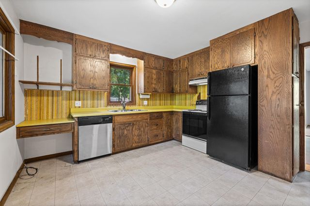 5647 Wood Lane, Saint Louis Park, MN 55436