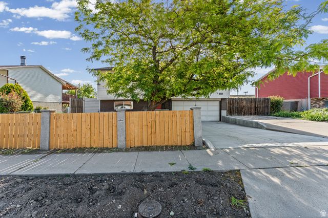 789 N SIR PHILIP DR, Salt Lake City, UT 84116
