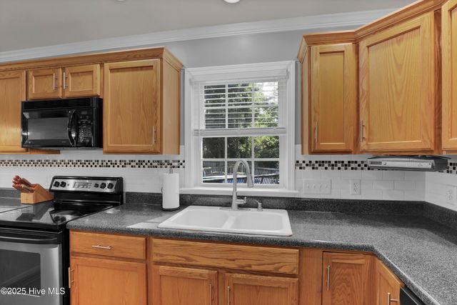 324 Knollwood Drive, Hampstead, NC 28443