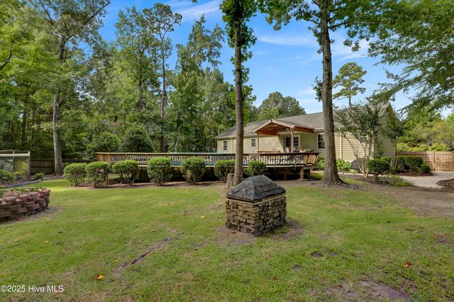 324 Knollwood Drive, Hampstead, NC 28443