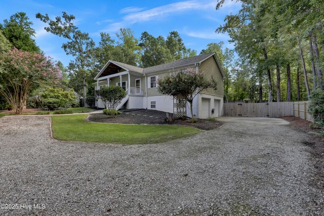 324 Knollwood Drive, Hampstead, NC 28443