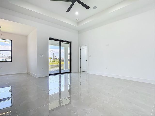 323 NE 19th TER, Cape Coral, FL 33909