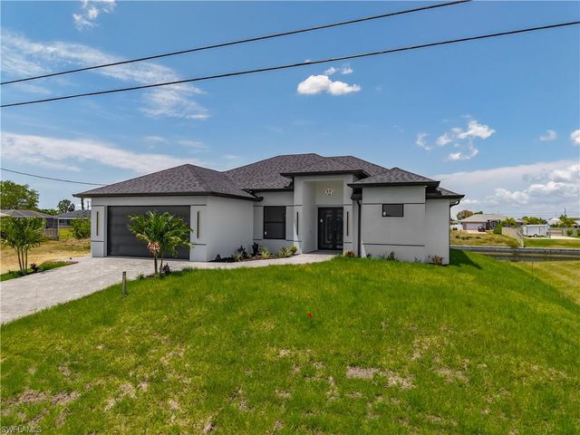 323 NE 19th TER, Cape Coral, FL 33909