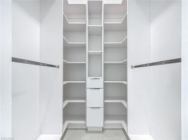 323 NE 19th TER, Cape Coral, FL 33909