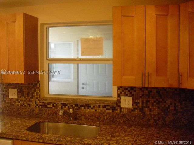 121 Golden Isles Dr 407, Hallandale Beach, FL 33009
