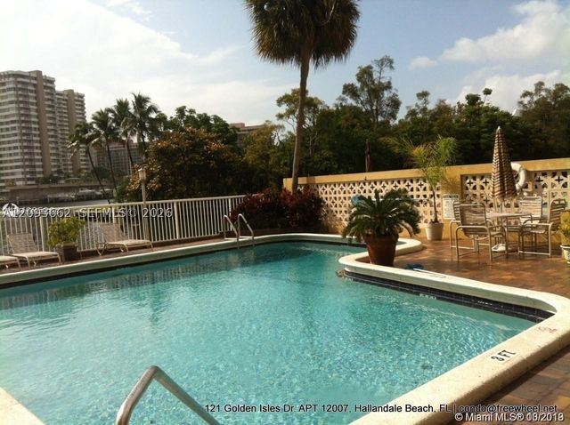 121 Golden Isles Dr 407, Hallandale Beach, FL 33009