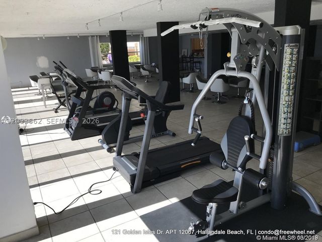 121 Golden Isles Dr 407, Hallandale Beach, FL 33009