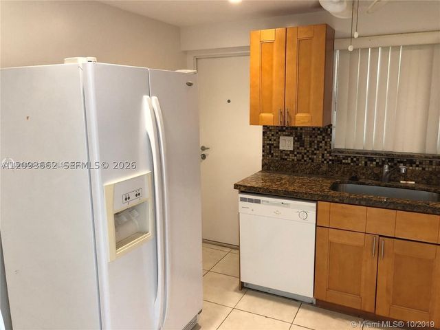 121 Golden Isles Dr 407, Hallandale Beach, FL 33009