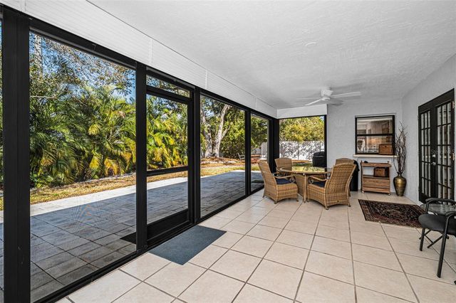 1533 FOXCROFT DRIVE W, Palm Harbor, FL 34683