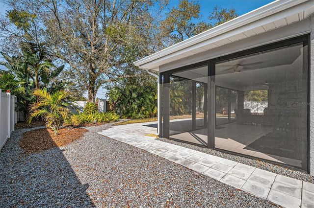 1533 FOXCROFT DRIVE W, Palm Harbor, FL 34683