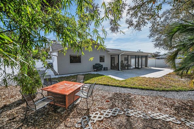 1533 FOXCROFT DRIVE W, Palm Harbor, FL 34683