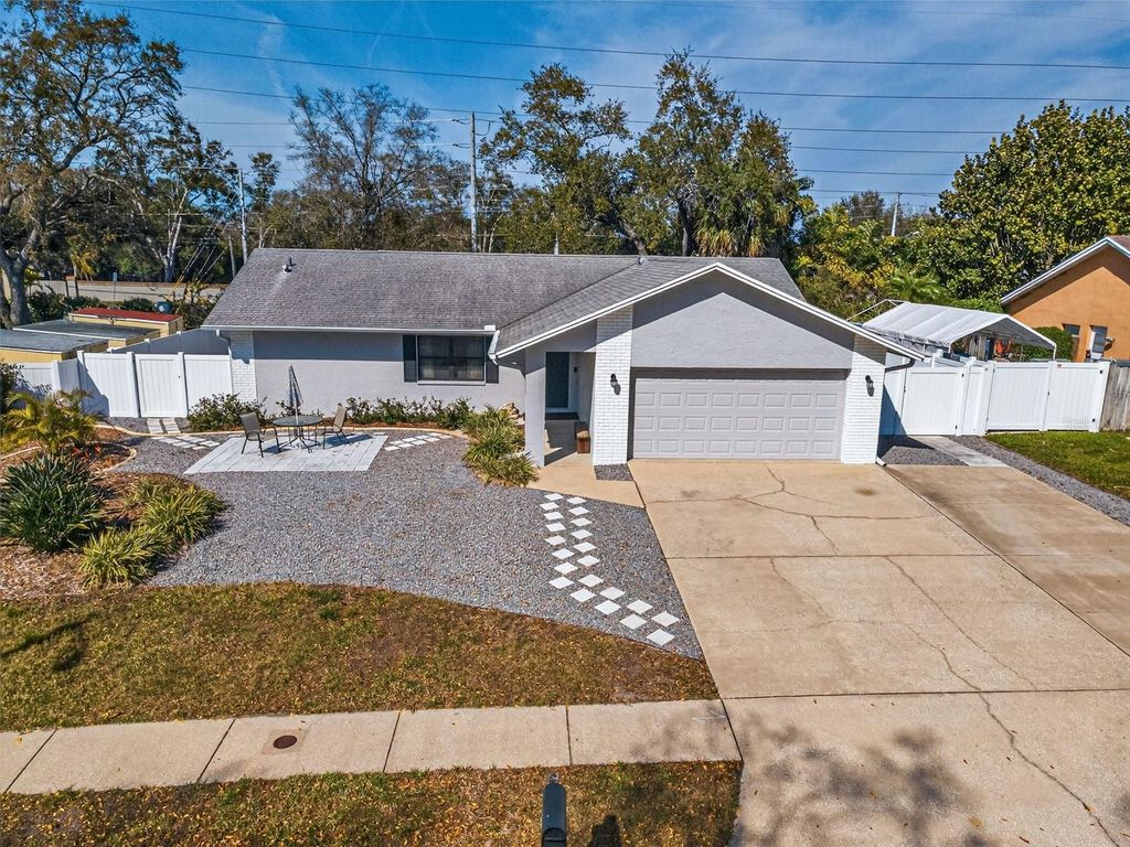 1533 FOXCROFT DRIVE W, Palm Harbor, FL 34683