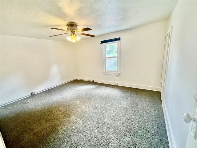 425 Mount Vernon, Coraopolis, PA 15108