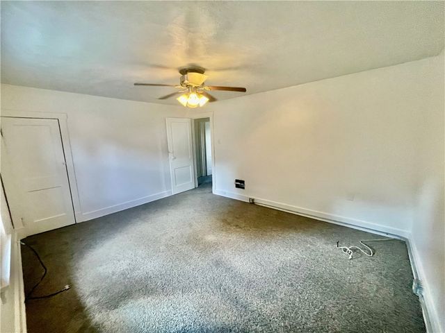 425 Mount Vernon, Coraopolis, PA 15108