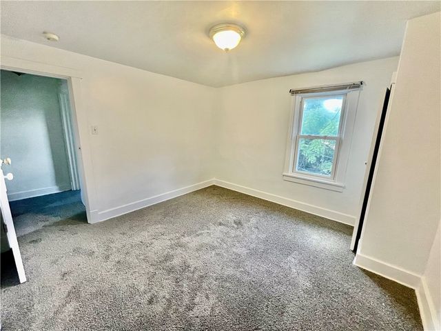 425 Mount Vernon, Coraopolis, PA 15108