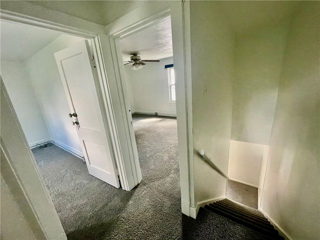 425 Mount Vernon, Coraopolis, PA 15108