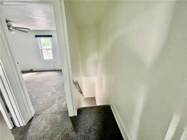 425 Mount Vernon, Coraopolis, PA 15108