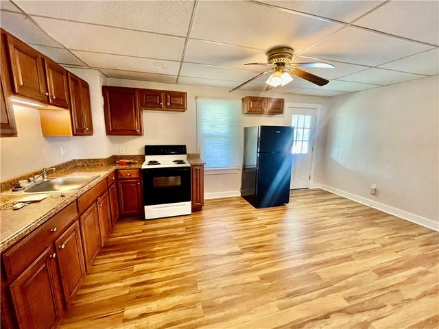 425 Mount Vernon, Coraopolis, PA 15108