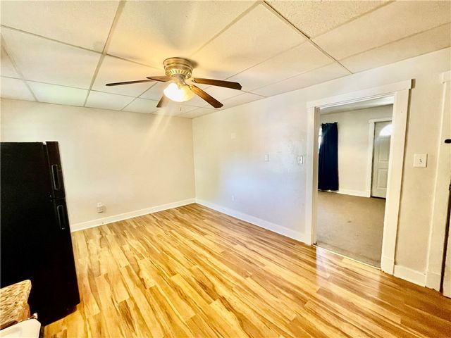 425 Mount Vernon, Coraopolis, PA 15108