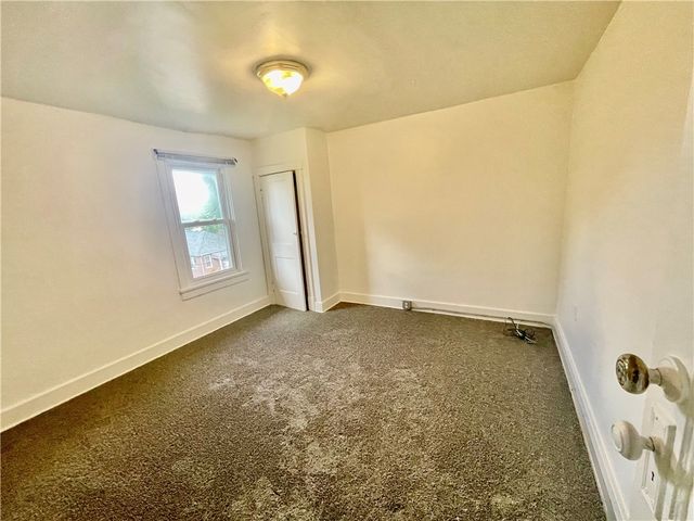 425 Mount Vernon, Coraopolis, PA 15108