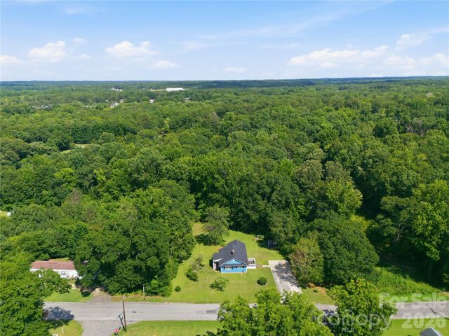 1471 Winthrop Avenue, Lancaster, SC 29720