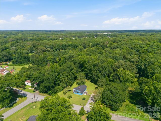 1471 Winthrop Avenue, Lancaster, SC 29720