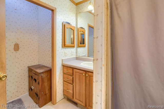 8247 N Center Road, Mount Morris, MI 48458