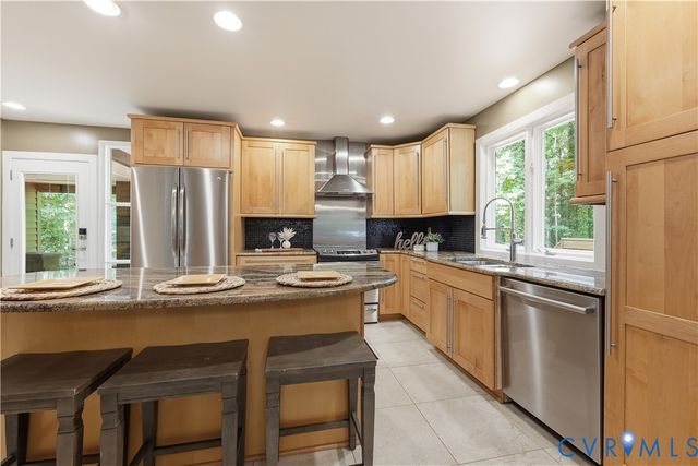 13622 Winterberry Rdg, Midlothian, VA 23112