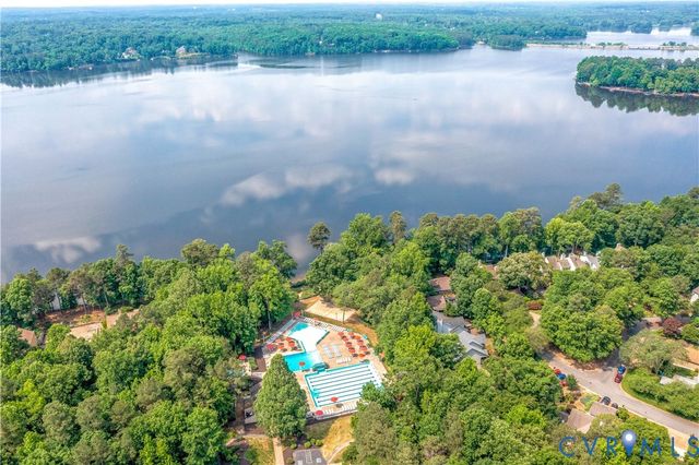 13622 Winterberry Rdg, Midlothian, VA 23112