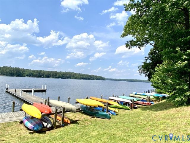 13622 Winterberry Rdg, Midlothian, VA 23112