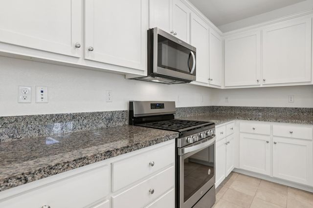 1545 Marina Dr, Lathrop, CA 95330