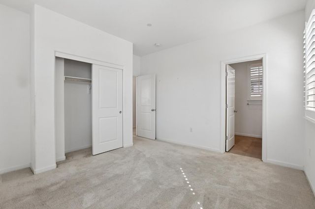 1545 Marina Dr, Lathrop, CA 95330