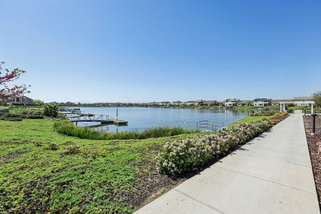 1545 Marina Dr, Lathrop, CA 95330