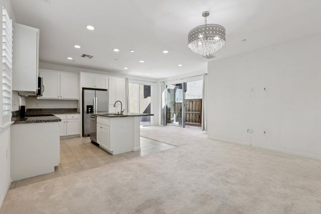 1545 Marina Dr, Lathrop, CA 95330