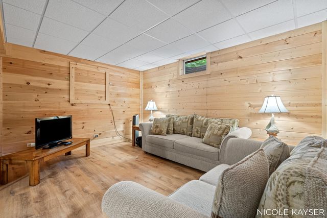 2847 63rd Street, Saugatuck Twp, MI 49408