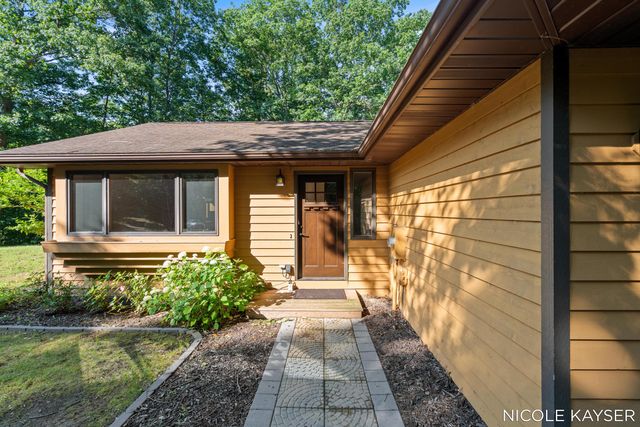 2847 63rd Street, Saugatuck Twp, MI 49408