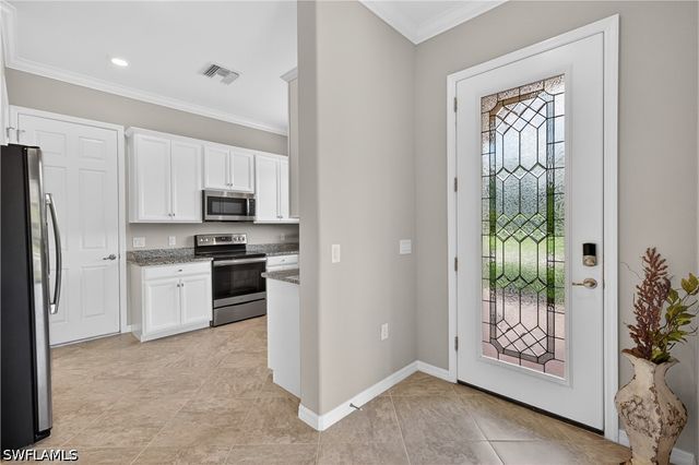 1170 Genovesa CT, Naples, FL 34113