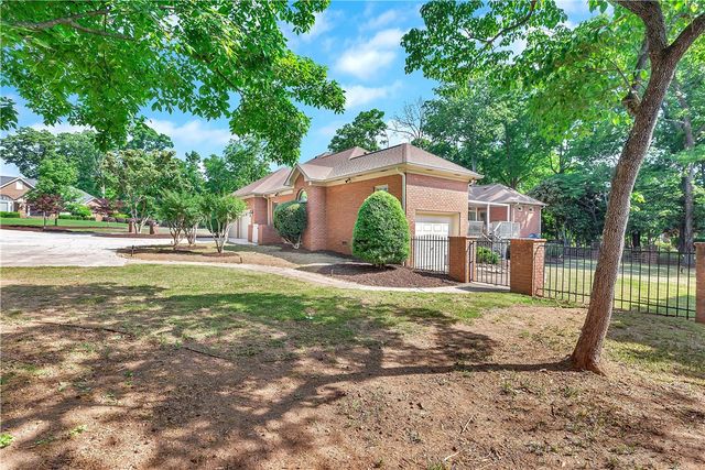 1002 Thornehill Drive, Anderson, SC 29621