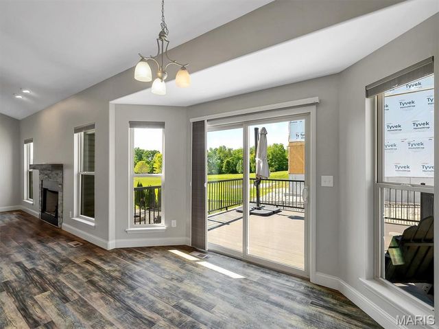 105 Ridgeview Oaks Drive, Washington, MO 63090