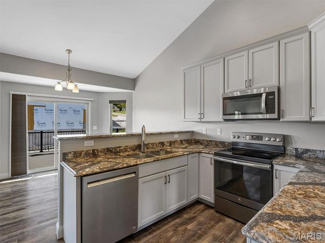 105 Ridgeview Oaks Drive, Washington, MO 63090