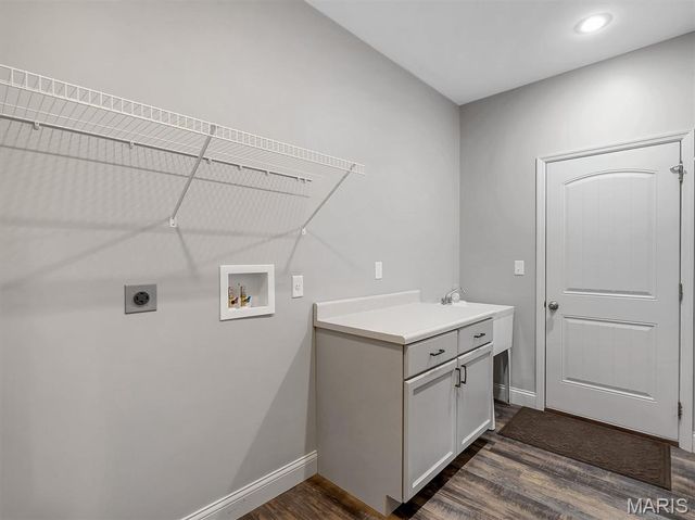 105 Ridgeview Oaks Drive, Washington, MO 63090
